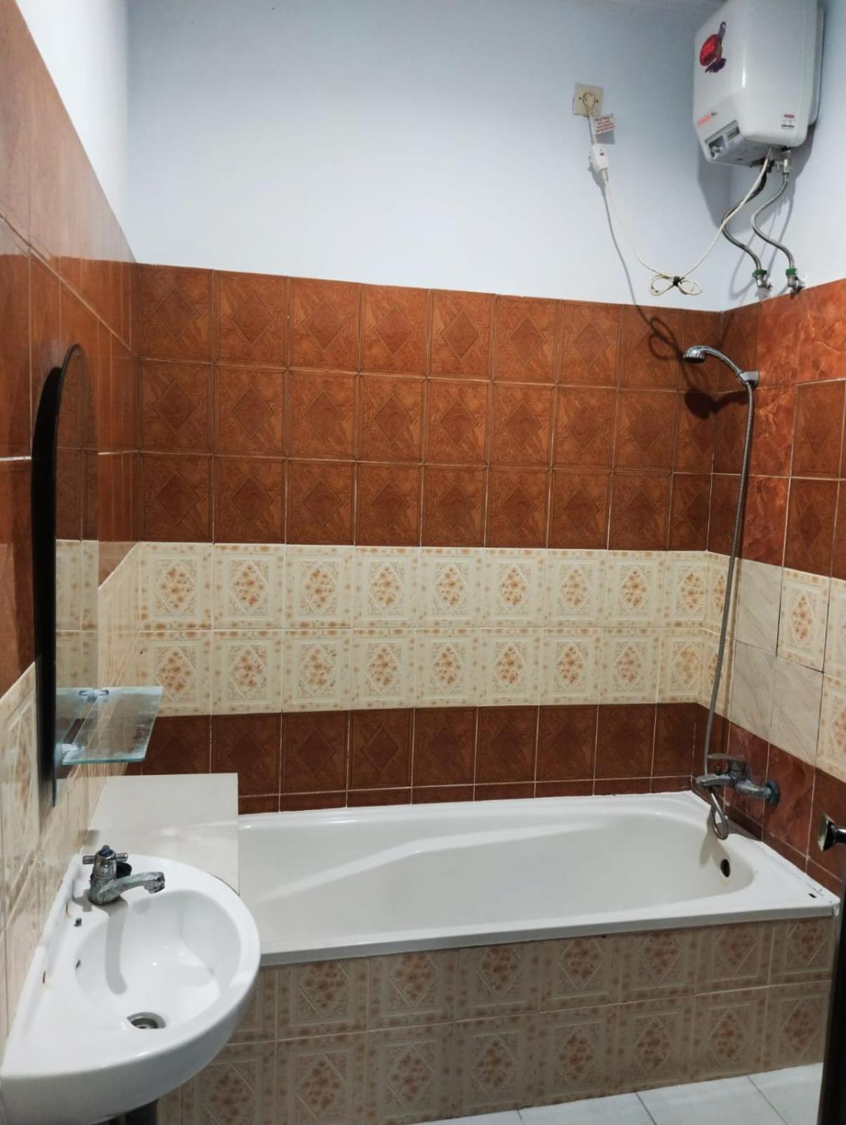 גילימנוק Hotel Lestari מראה חיצוני תמונה